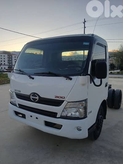 تويوتا هايس 2011