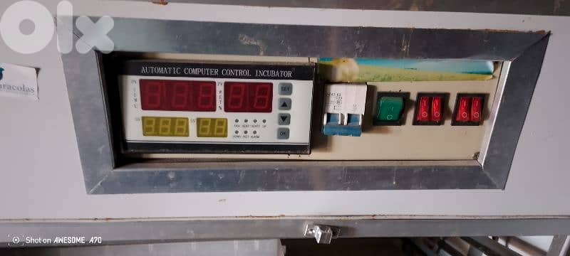 full automatic 880 eggs incubator 1
