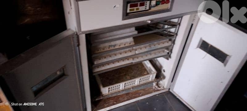 full automatic 880 eggs incubator 3