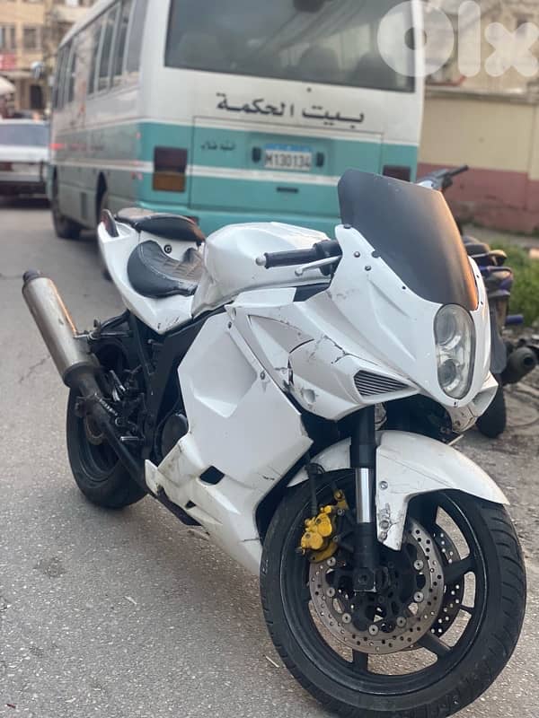 hyosong250cc v-twin 3