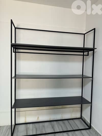 رفوف حديد للبيع