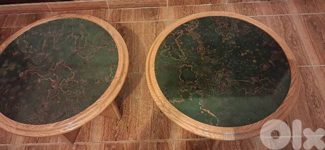 طاوله خشب عدد ٢ السعر ٢٥