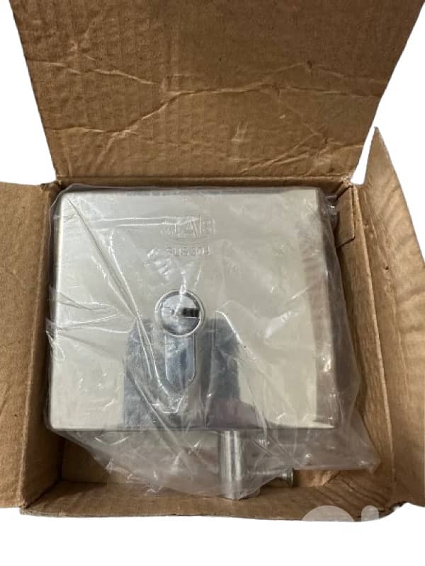 MAB Glass Door Patch Fittings 1