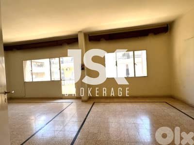L21157 - Great Potential! Apartment For Sale in Achrafieh, Sassine