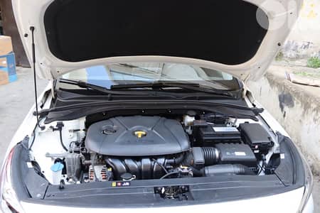 Hyundai Elantra GT 2018