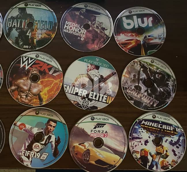 XBOX360 + 18 Video Games Discs 4