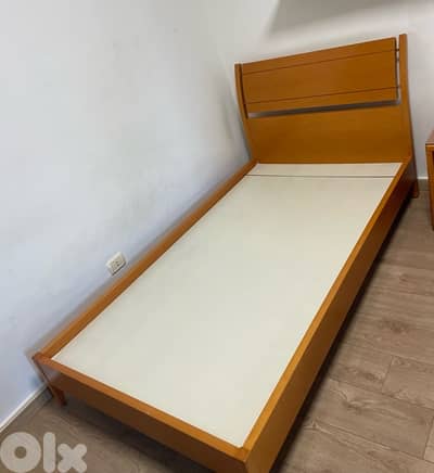 تخت مفرد ونص