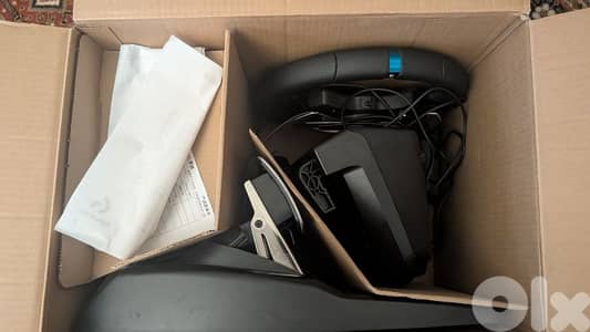 Logitech G29 steering wheel barely used like new