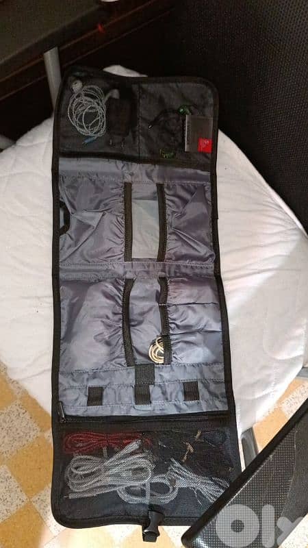 victorinox wenger roll up electronic organizer bag 1