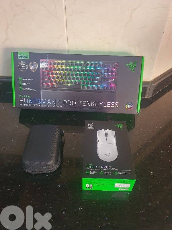 Gaming wireless mouse & wired keyboard $260 10