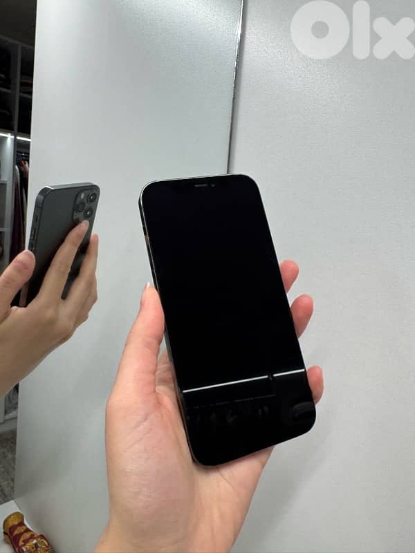 IPhone 12 pro used 128 G 2