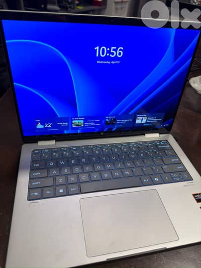 HP ENVY X360 / AMD Ryzen 7 8840HS / Screen 14 OLED Touch & Flip 360