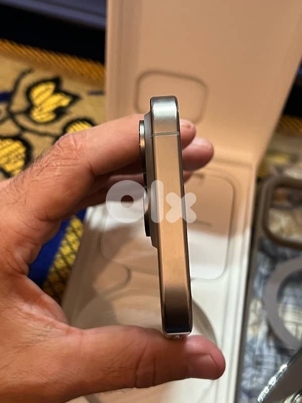 iphone 15 pro 256G 5