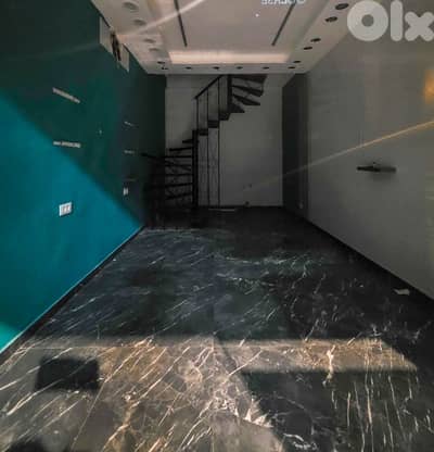 Prime location shop/office in Zalka, Maten