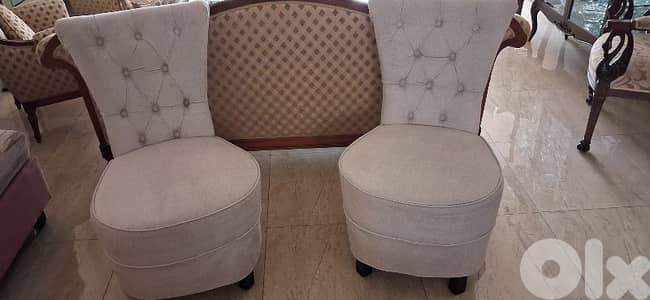 كرسه عدد ٢ لوي ساز السعر ٧٠