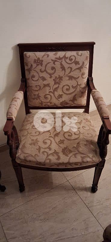 كرسه عدد٢ خشب سنديان السعر ١٠٠
