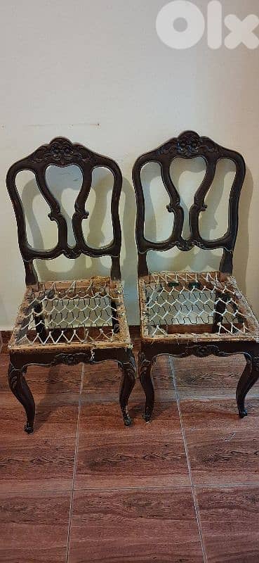 كرسه عدد ٢ خشب جوز حفر يدوي السعر ٢٠