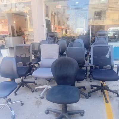 كراسي اوروبي مكاتب خزنات شبه جديد