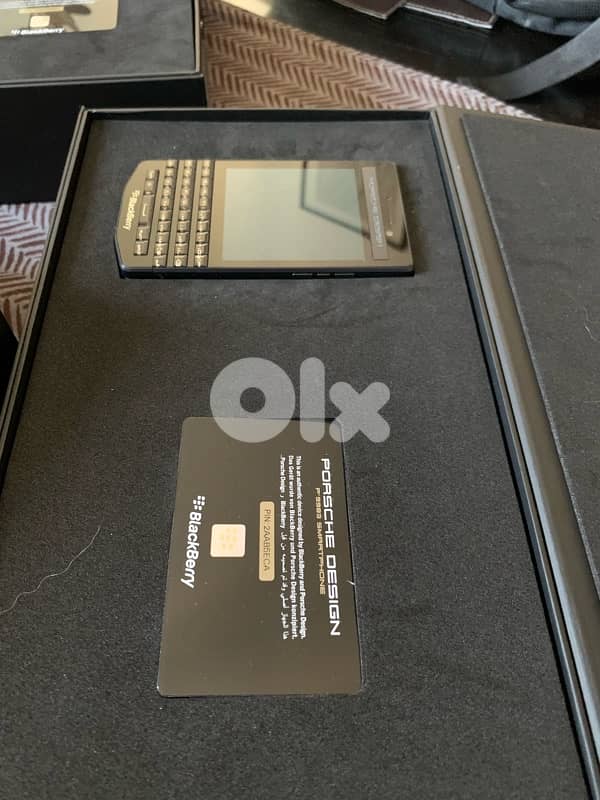 Blackberry Porsche Deaign 1