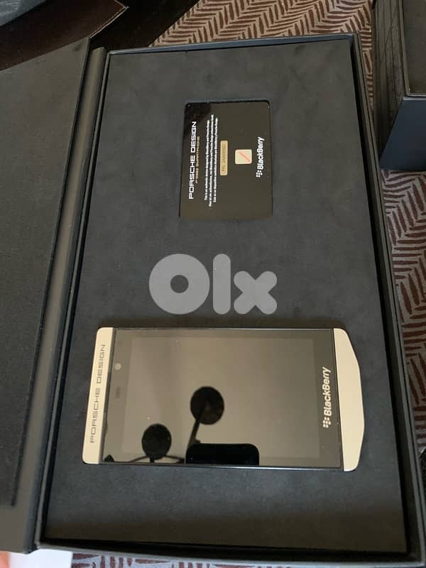 Blackberry Porsche Deaign 2
