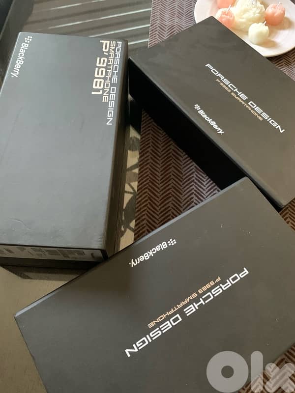 Blackberry Porsche Deaign 3