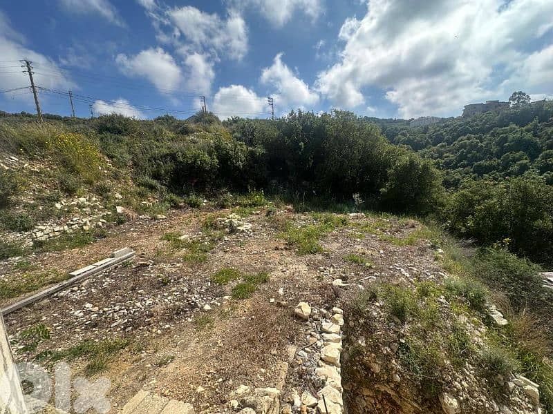 Land for Sale in Berbara 890m² with a 300m² building ONLY for 280K 1