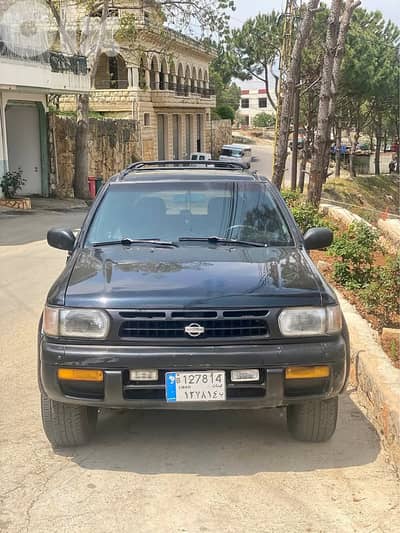 Nissan Pathfinder 1996