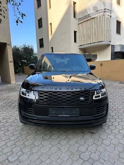 Range Rover Vogue V8 Dynamic 2018 black on black (clean carfax)