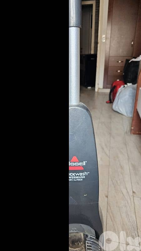 bissel vaccum cleaner 1