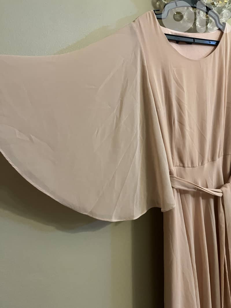 Blush Pink Flowy Dress with belt. 1