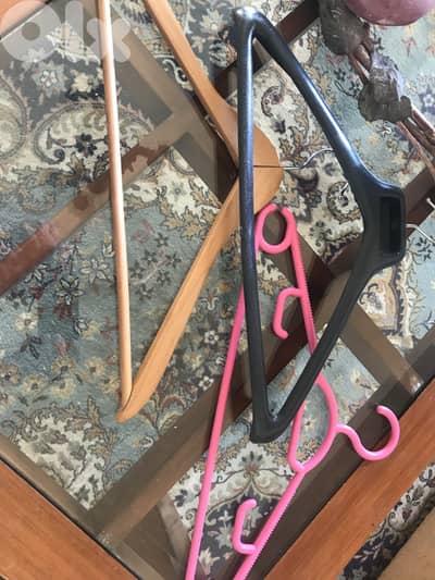 50 pcs cloths hangers mixed wooden and plastic
