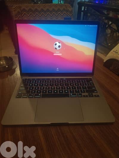 macbook pro 2020 core i7/16/1TB