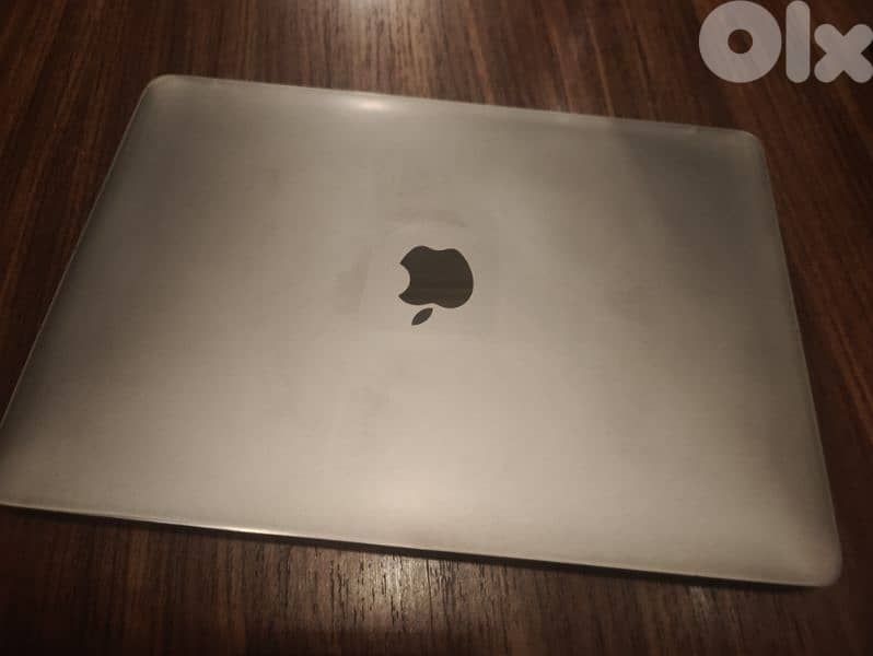 macbook pro 2020 core i7/16/1TB 10