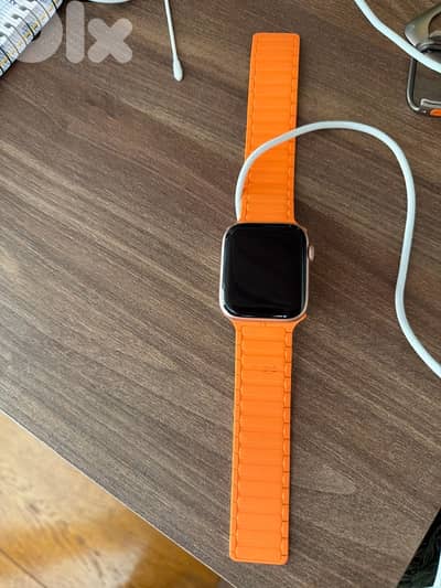apple watch serie 5 used in good condition