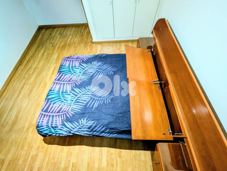 Complete Bedroom Set + Large Closet – Full Room Setup 1