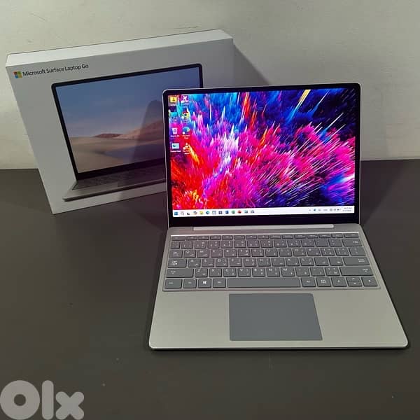Microsoft Surface Laptop Go • Intel Core i5 Gen 10 2