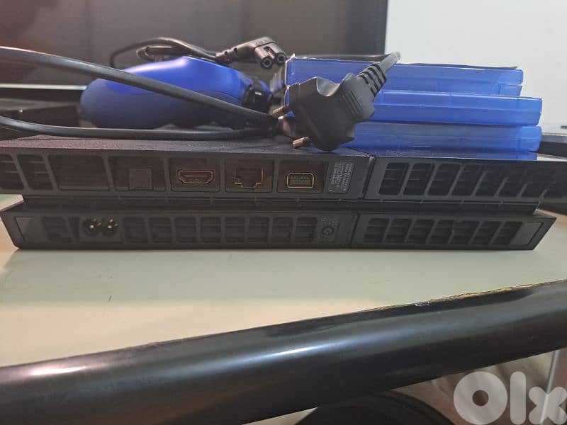 ps4 fat + 1 controller + 3 cds fully working no issues 2