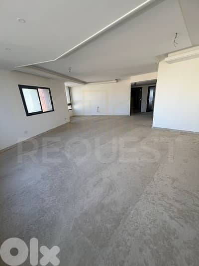 Apartment For Rent in Sakiet El Janzeer شقة للبيع في ساقية الجنزير