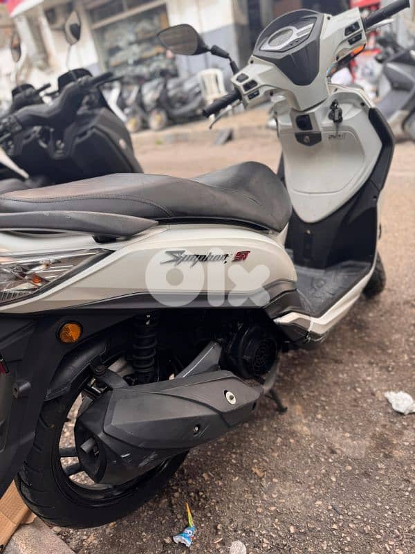Sym Symphony st 200cc 3