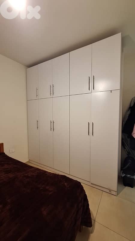 kids room and king size bed + closet 3
