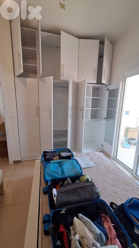 kids room and king size bed + closet 4