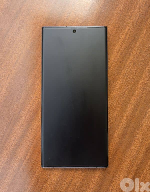 S23 Ultra 256GB – Like New + Charger + Covers 3