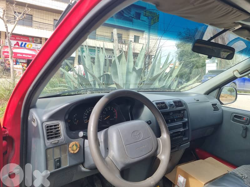 Toyota Hiace 2007 3