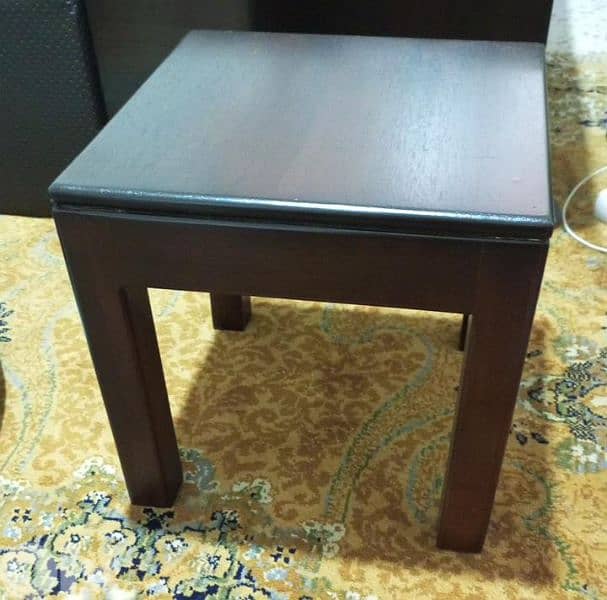 طاولة ضخمة 5
