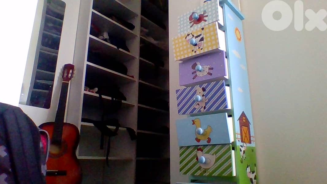Small cute drawers for childrens stuff 1