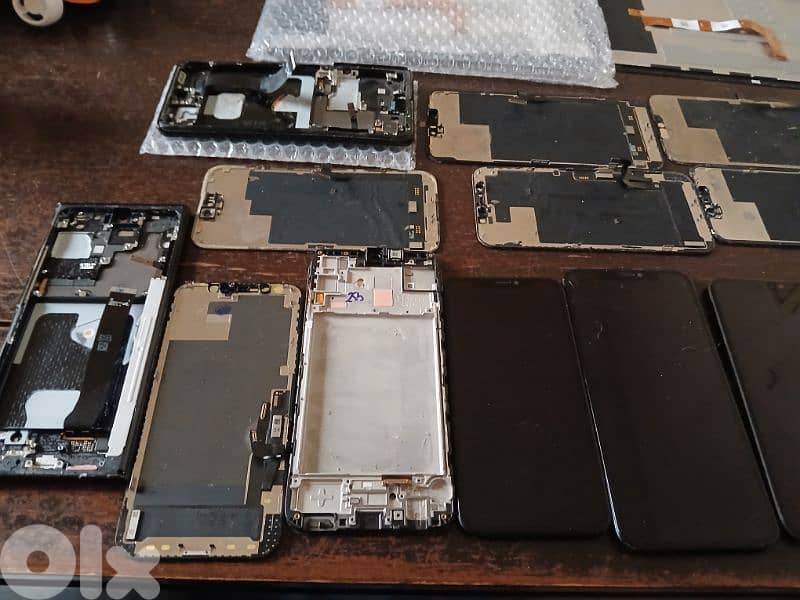 Samsung & iPhone & tecno 3