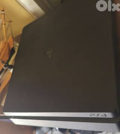 PS4 slim 1tb