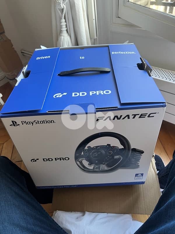 PlayStation and pc driving rig fanatec 4