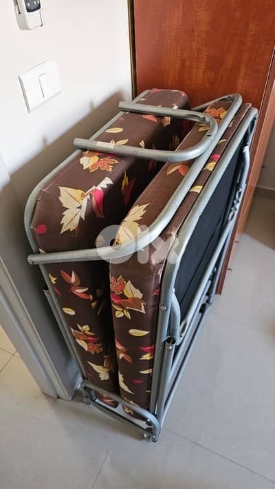 Foldable Bed 80×190 cm – Steel Frame + 8cm Foam Mattress, Easy Storage
