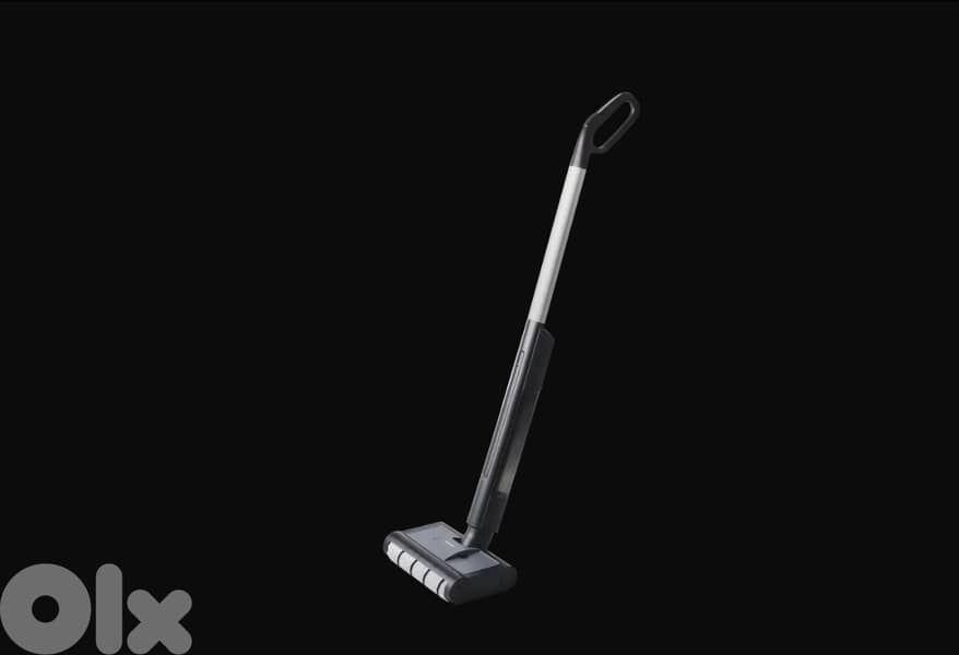 SilverCrest SHBRA 40 A1vacuum and wash hard floors at the same time. 3